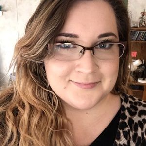 Meet your Posher, Janelle